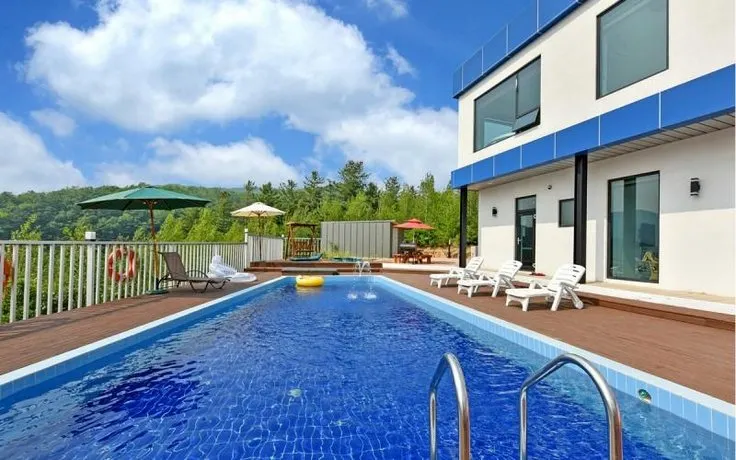 Blue L Unshared House Poolvilla in Gapyeong - Image 1