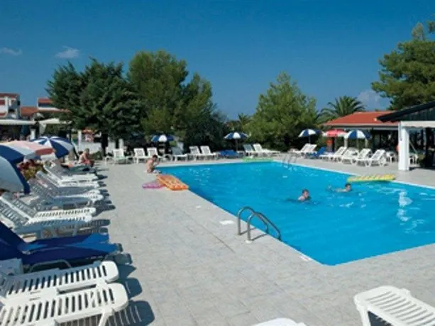 Daskalos Apartments - Image 1
