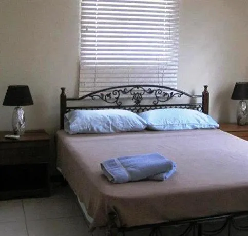 Eagle Beach Villa - Image 1