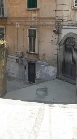 B&B Monolocale Napoli - Image 1