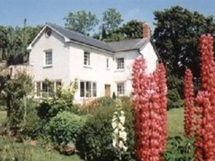 Barn Park Farm - Image 1