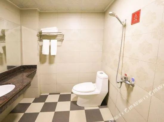 XINGQILIU HOTEL - Image 1