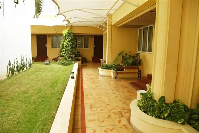 OYO Premium Gandhipuram Avinashi Road - Image 1