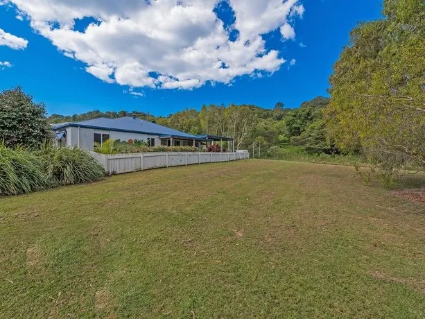 Coolum House Pet Friendly - Image 1