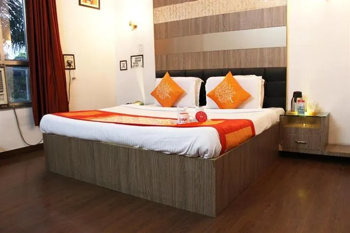 OYO Rooms NH2 Mathura - Image 1