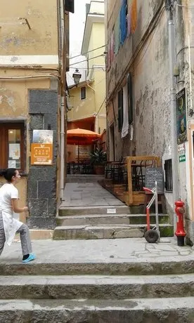 Michela Rooms Vernazza - Image 1