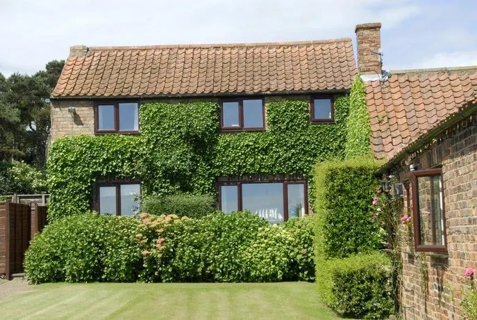 Wrea Head Country Cottages - Image 1