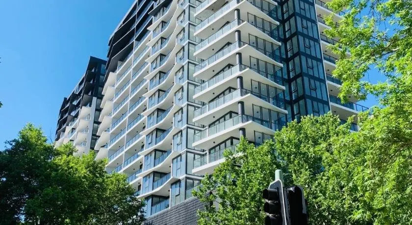 Best Located Brand New Apartment in Canberra CBD - Image 1