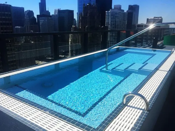Chicago Downtown Suites Walk to Magnificent Mile - Image 1