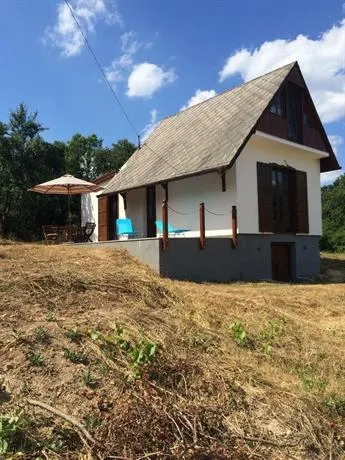 Torok Vendeghaz Balatonfured - Image 1