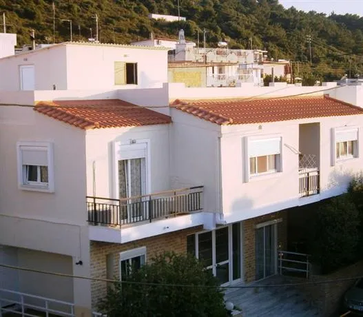 Maravelias Hotel Apartments - Image 1