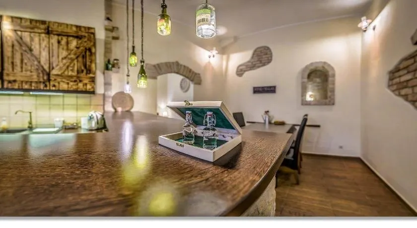 Wine Cellar Boutique Apartment - Image 1