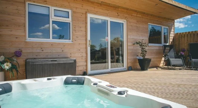 Ayrshire Rural Retreats- Hazell's Lodge - Image 1
