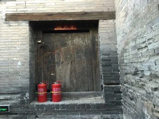 Qi s Mansion - Image 1