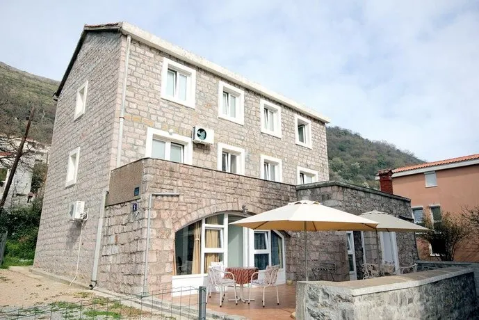 Apartments Pavlovic - Image 1