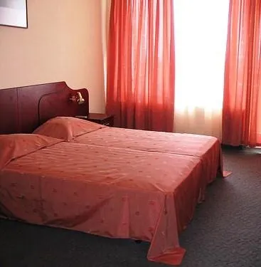Dahlia Garden Hotel Varna - Image 1