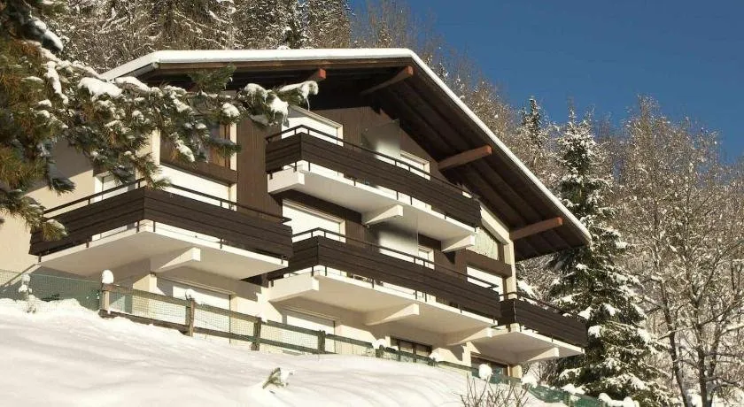 Appartement La Clusaz, 2 pièces, 4 personnes - FR-1-304-105 - Image 1