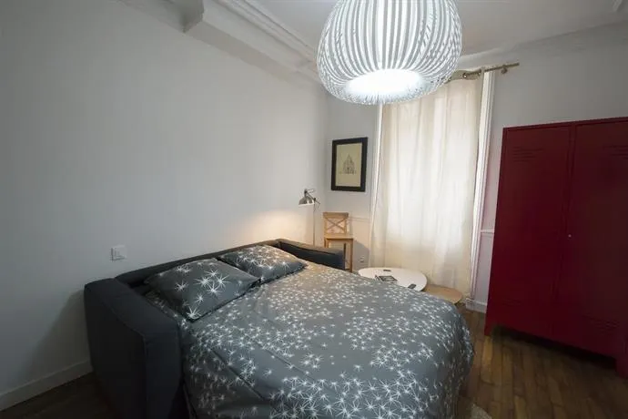 Studio au coeur des Batignolles - Image 1