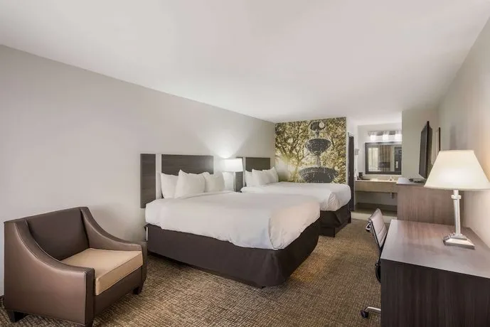 COMFORT INN - Image 1