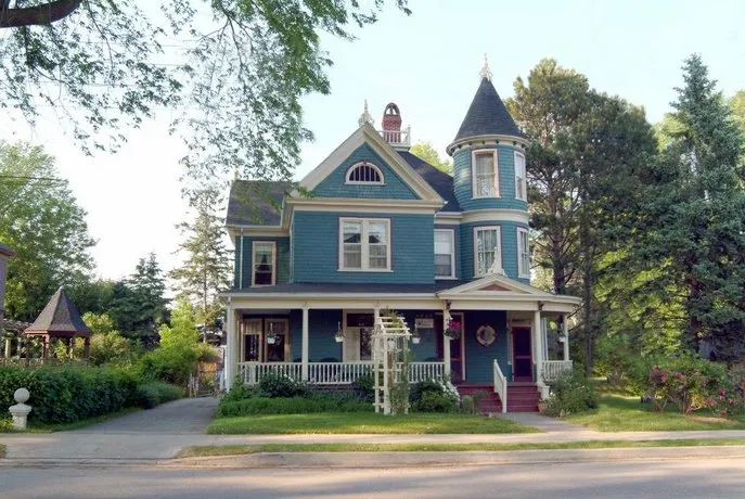 At the Turret Bed & Breakfast - Image 1