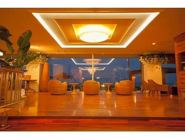 Sayan Terrace Hotel & Resort / Vacation STAY 77399 - Image 1