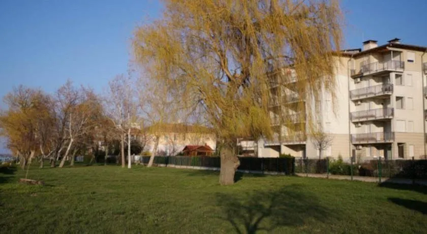 Lakeside Apartment - Image 1