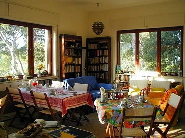 La Casa Di Ulisse Bed & Breakfast - Image 1
