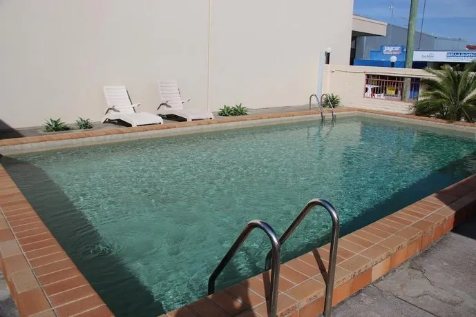 Caloundra Suncourt Motel - Image 1