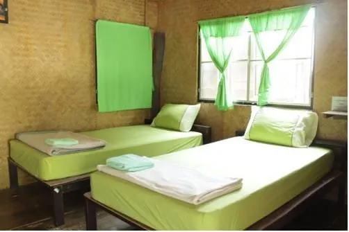Siam Riverside Guest House - Image 1