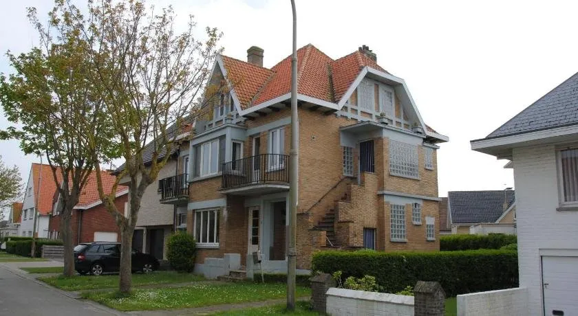 Apartments Villa Manalou - Image 1