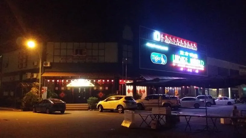 Om Hotel - Image 1