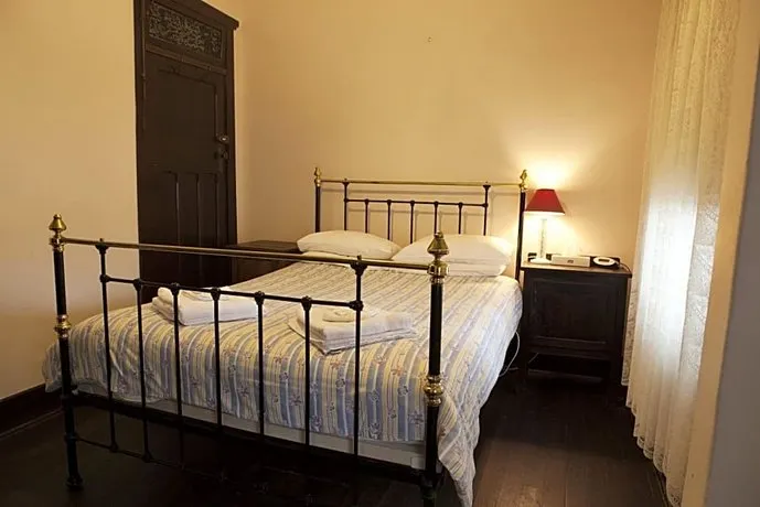 The Rising Sun Hotel - Image 1