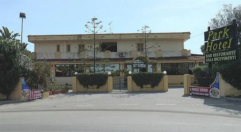 Park Hotel - Image 1
