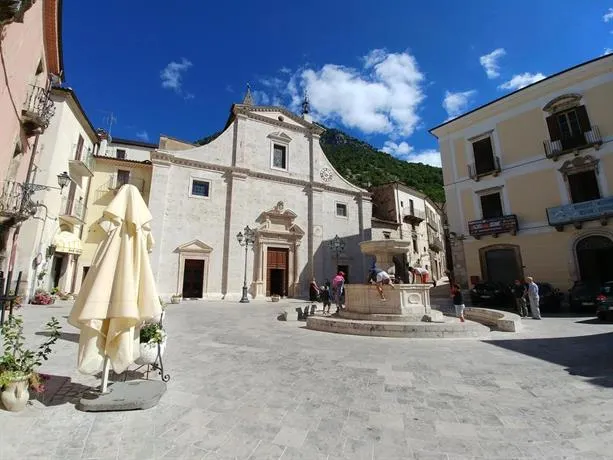 Signorile Appartamento - Image 1