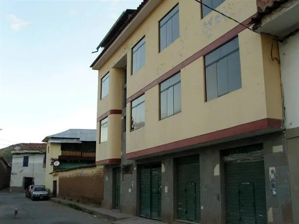 Santana Hostel - Image 1