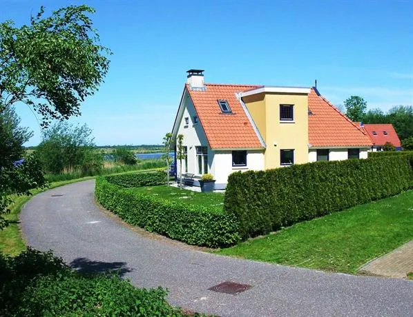 Vakantiepark Bergumermeer - Image 1