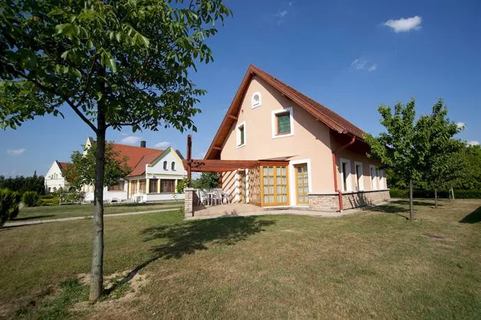 Kehida Holiday Village - Image 1