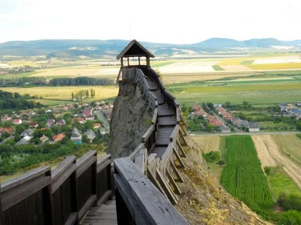 BoldogKőHáz - Image 1