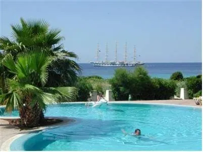 Playa Santo Tomás - Image 1