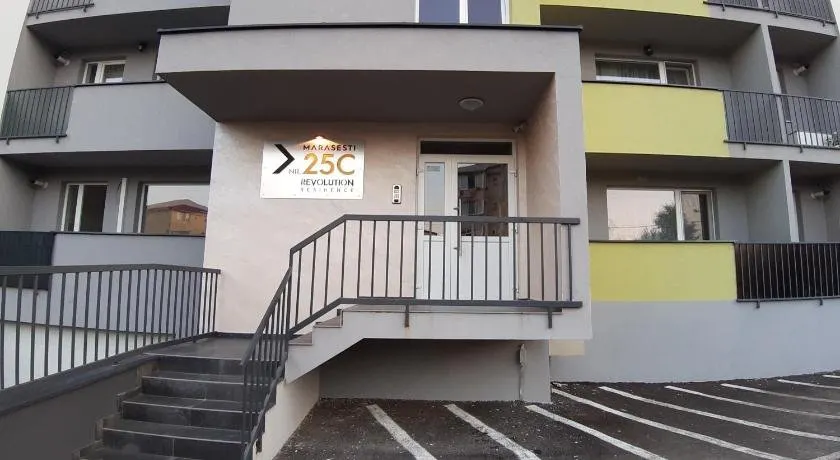 Revolution Apartment - Image 1