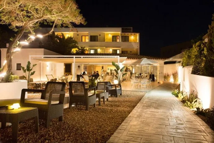 HOSTAL ROSAMAR - Image 1