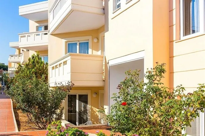 Coral Beach Hotel - Image 1