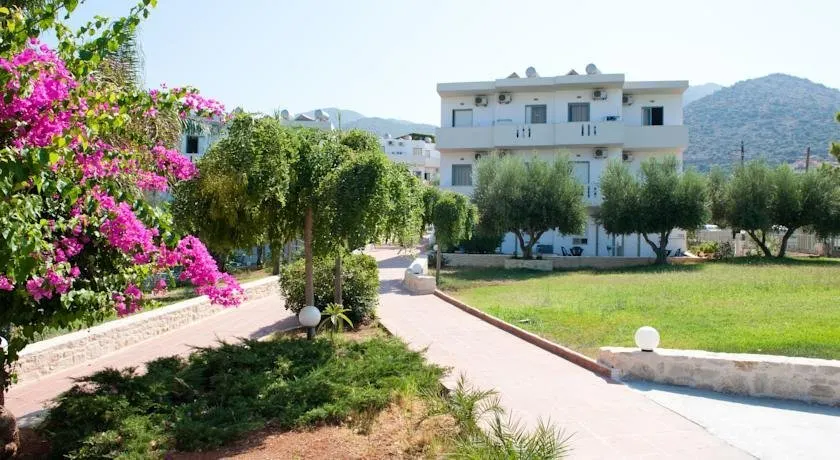 Lisa Mari Hotel - Image 1