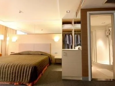 Louis' Tavern Transit Hotel Dayrooms Suvarnabhumi Airport - Image 1