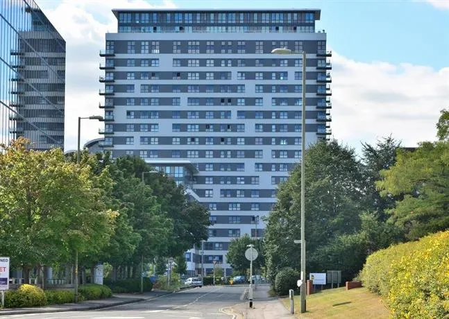 Skyline Plaza - Image 1