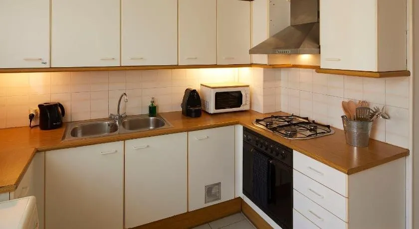 Apartamento elegante con gran terraza - Image 1