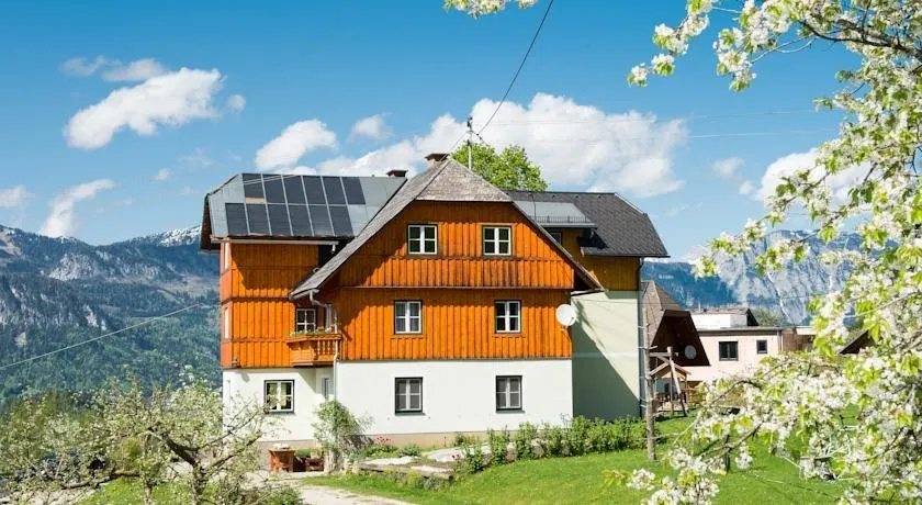 Hüttstädterhof Familie Pötsch - Image 1