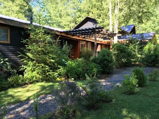 Lodge & Tenis Pucon - Image 1