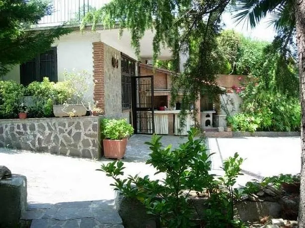 Villa Rosa - Image 1