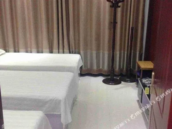 Xiaotian Hotel - Image 1
